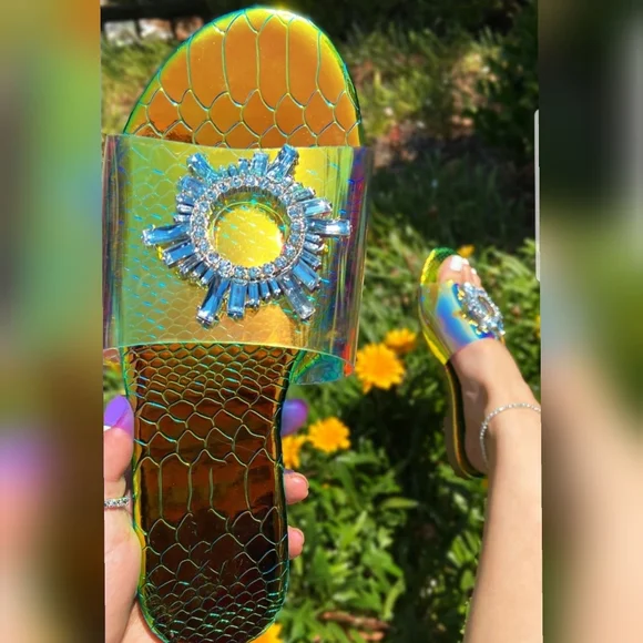 💋Just In💗 Zoe RHINESTONE FLAT SANDAL - Picture 4 of 6